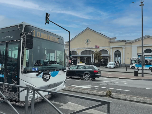 Bus à la gare de Dieppe