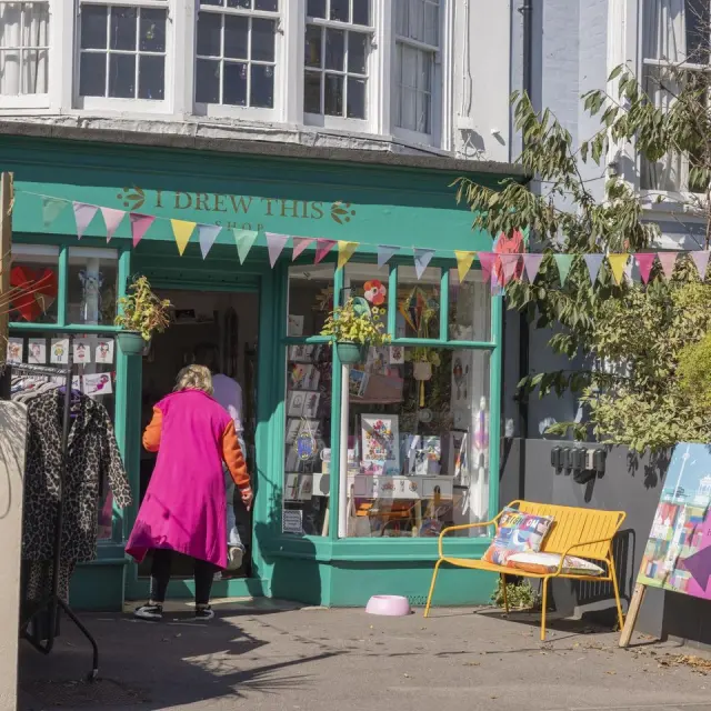 Bunter Laden in North Laine – Besuch in Brighton: James Ratchford