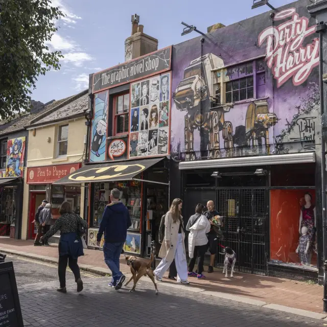 Unabhängige Geschäfte im Stadtteil North Laine in Brighton – Visitbrighton – James Ratchford